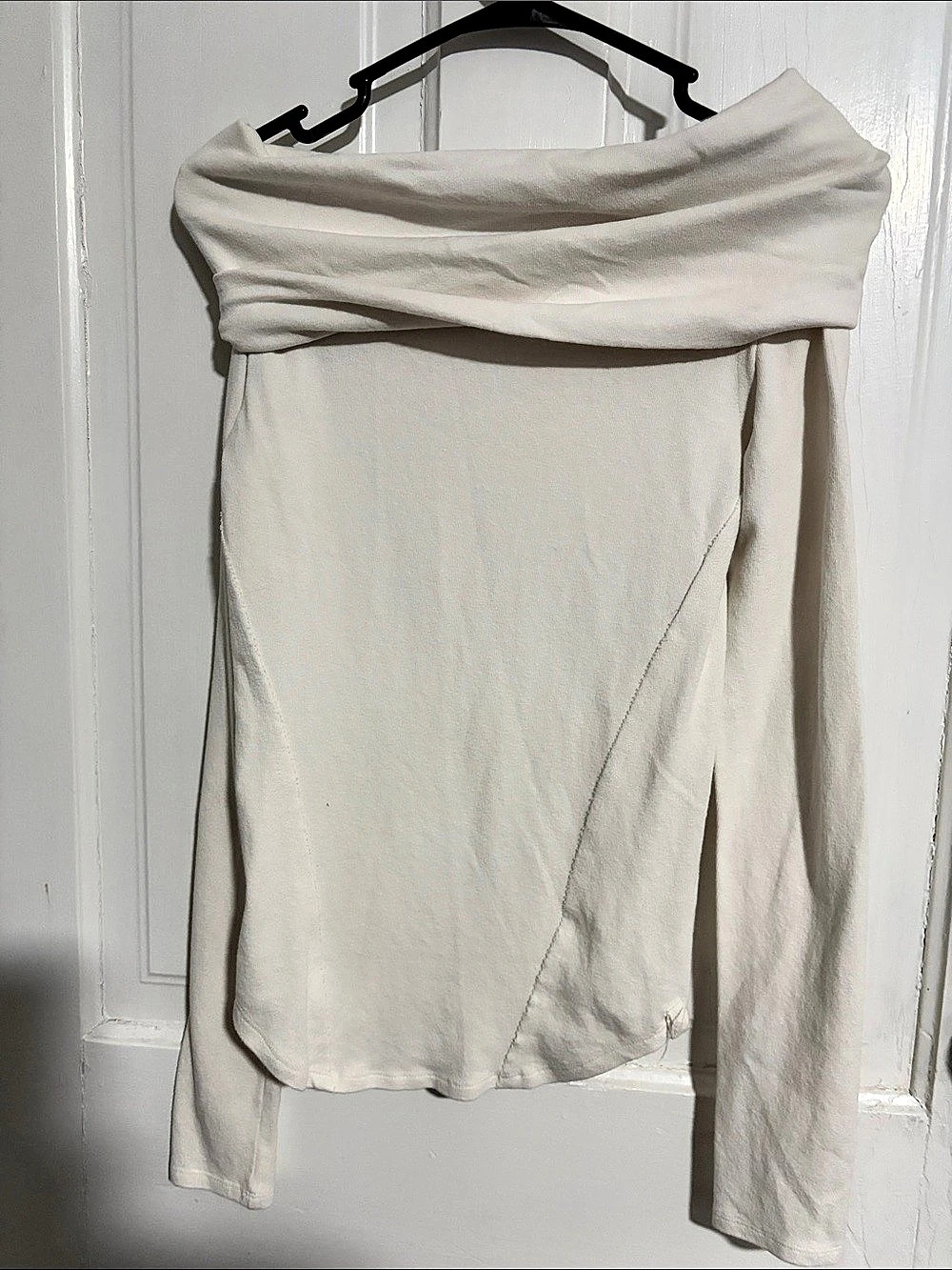 We The Free Off-Shoulder Long Sleeve Top in White Size Small Like New